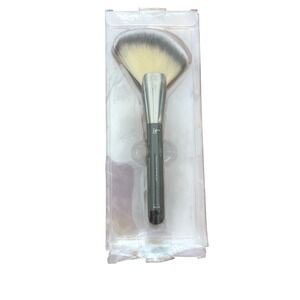 IT Cosmetics Heavenly Luxe Sculpt & Define Blush Brush No 25 Makeup Tool New
